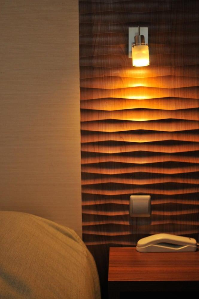 Hotel Adonis Arc Aix
