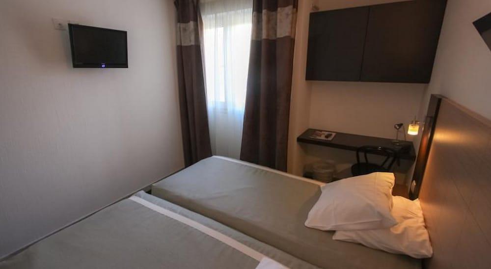 Hotel Adonis Arc Aix 3*