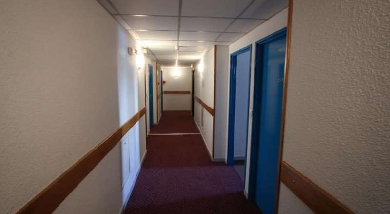 Adonis Arc Aix Hotel 3*