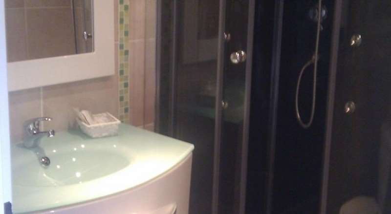 Hotel Adonis Arc Aix 3*